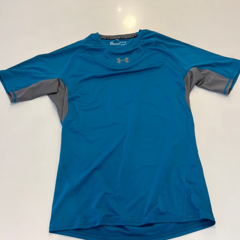 Under Armour heatgear compression tshirt XL